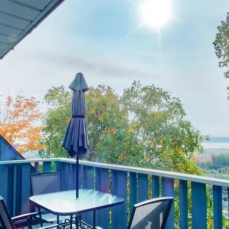 Chalet Mont Sainte-Anne Beaupre Exterior photo